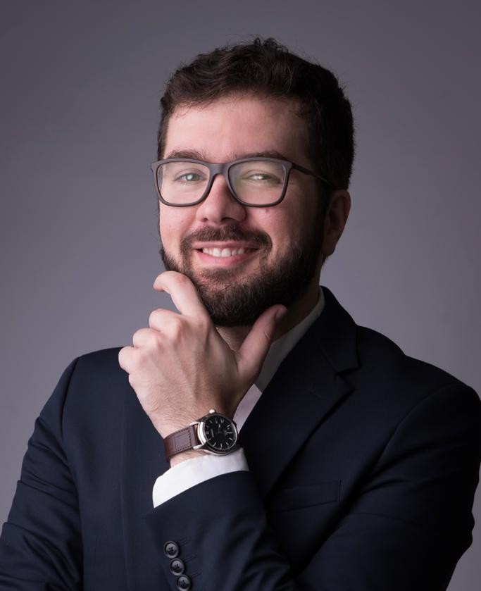 Dr. Thiago Simões